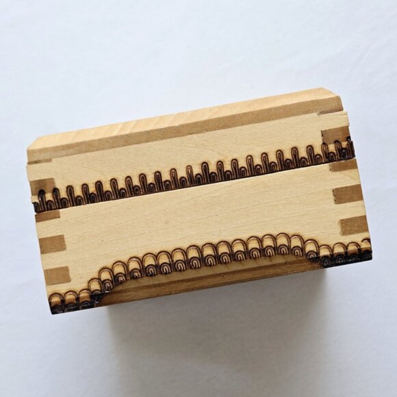 Vintage Wooden Trinket Box Varna Cathedral Handcarved Bohemian Keepsake Bulgaria - Picture 4 of 12